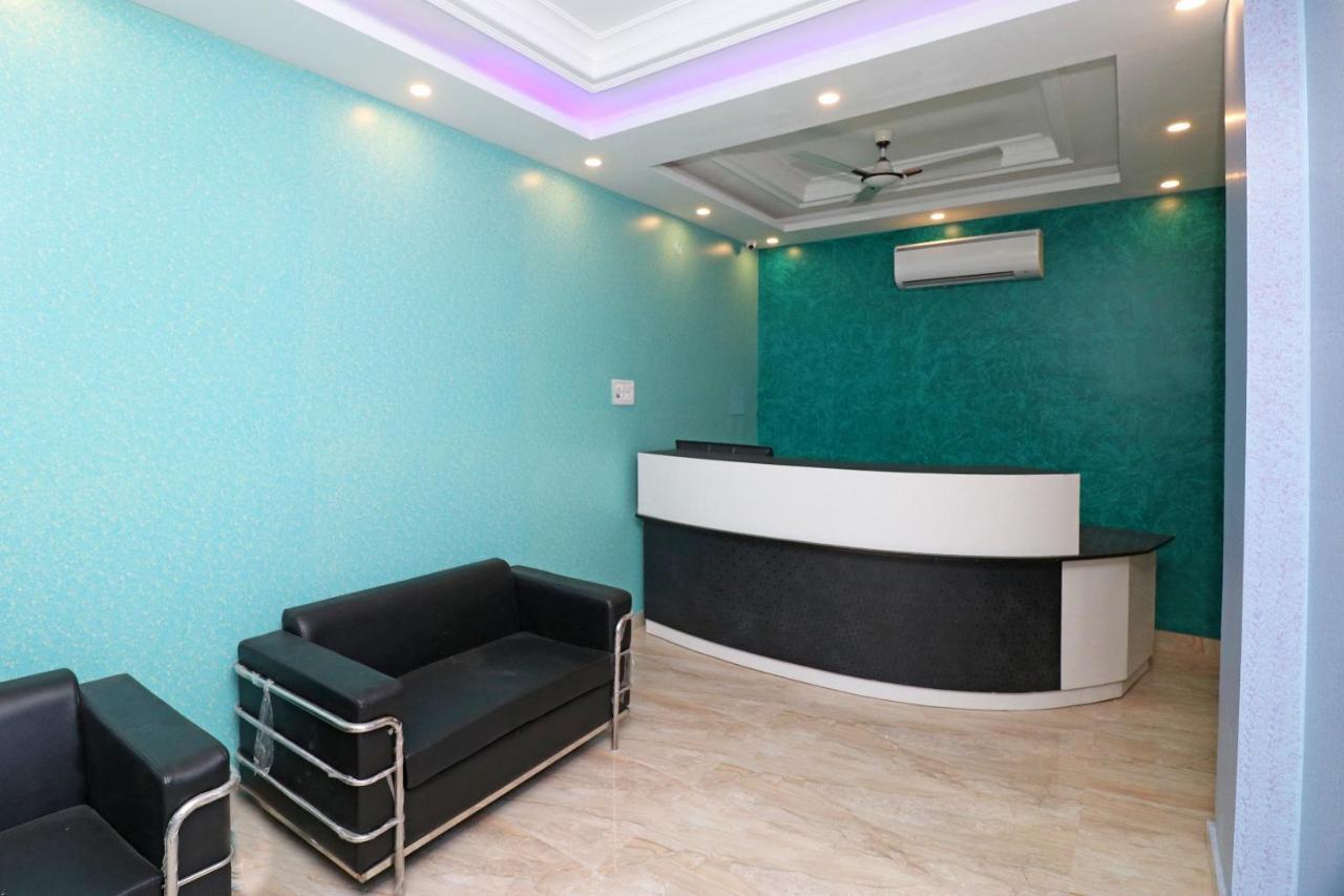 Oyo 25130 Hotel Royal Inn Nowe Delhi Zewnętrze zdjęcie